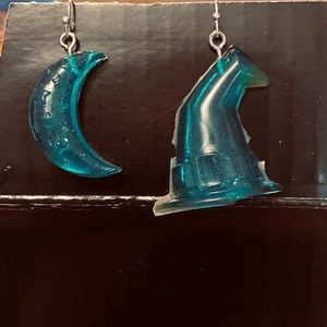 Mismatch Witchy earring pair